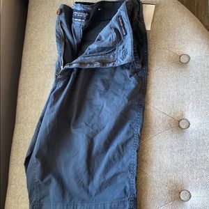 Men’s American eagle dark blue chino shorts